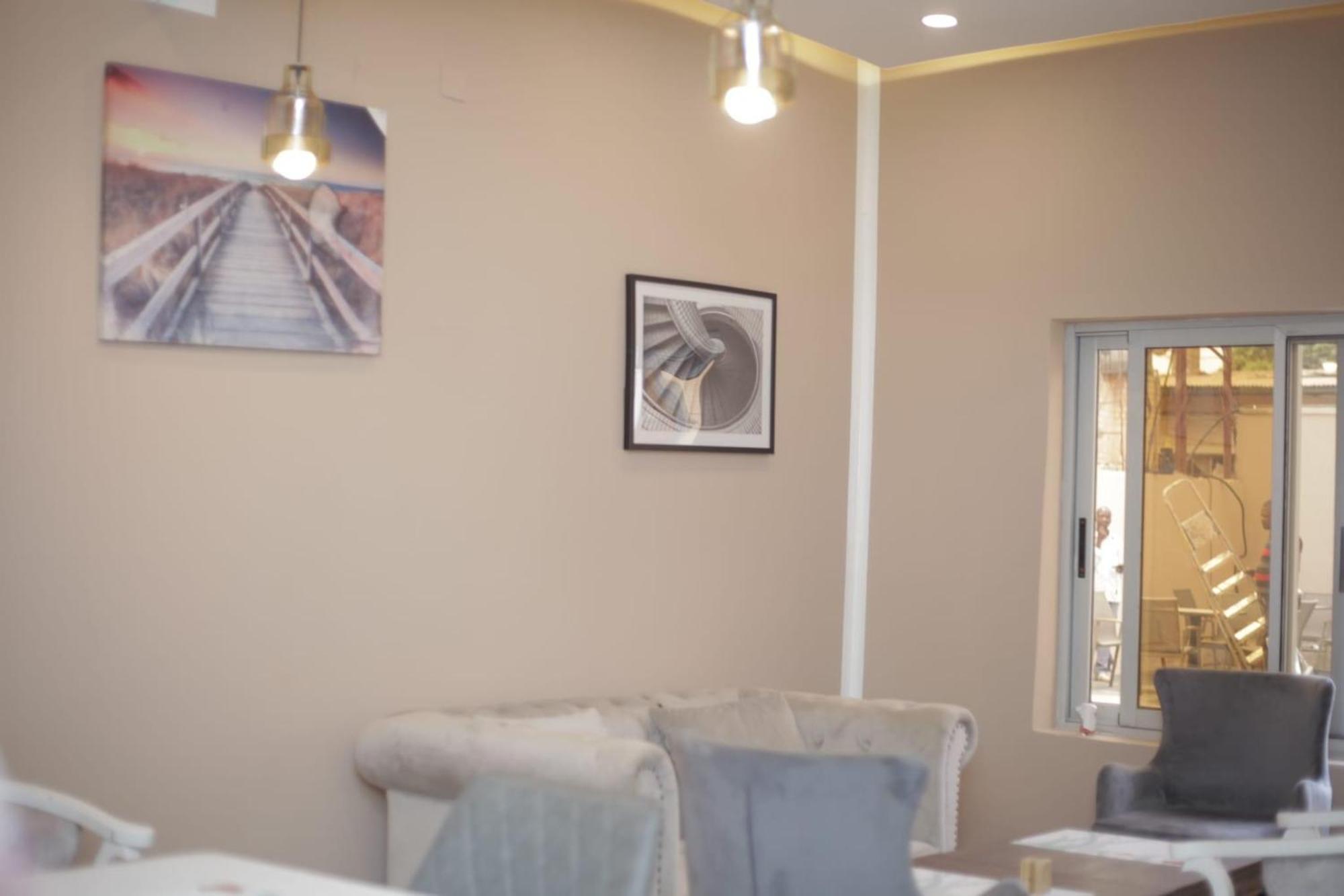 Owandja House Lubumbashi Hotel Luaran gambar